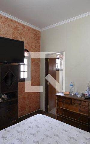 Casa à venda com 416m², 3 quartos e 3 vagasSuíte