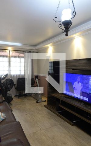Casa à venda com 416m², 3 quartos e 3 vagasSala