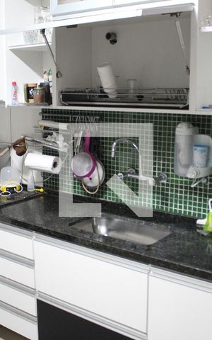 Apartamento à venda com 177m², 4 quartos e 2 vagasCozinha