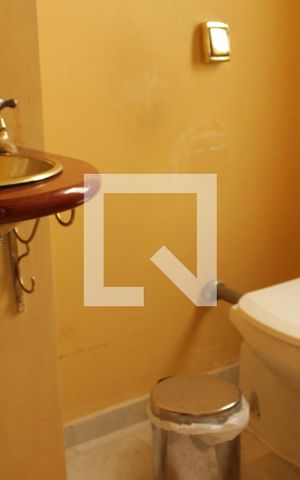 Casa para alugar com 342m², 7 quartos e 2 vagasLavabo
