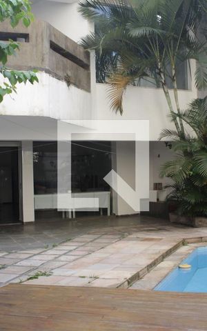 Casa para alugar com 342m², 7 quartos e 2 vagasÁrea externa
