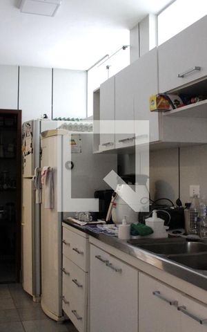 Casa para alugar com 342m², 7 quartos e 2 vagasCozinhaCozinha