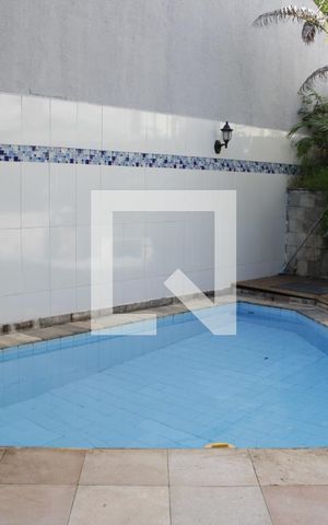 Casa para alugar com 342m², 7 quartos e 2 vagasPiscina