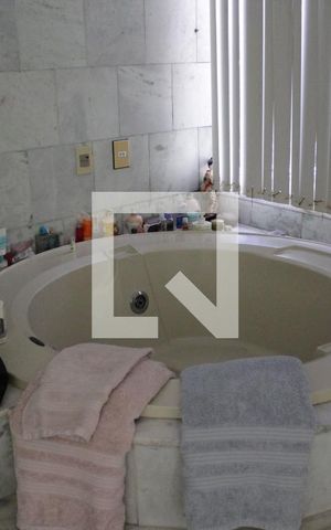 Casa para alugar com 342m², 7 quartos e 2 vagasHidromassagem