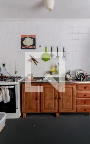 Casa à venda com 265m², 3 quartos e 4 vagas Casa à venda com 265m², 3 quartos e 4 vagasCozinha