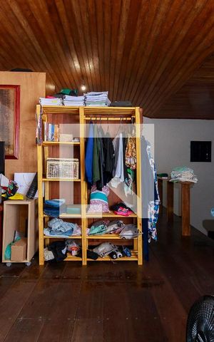 Casa à venda com 265m², 3 quartos e 4 vagas Casa à venda com 265m², 3 quartos e 4 vagasQuarto 2