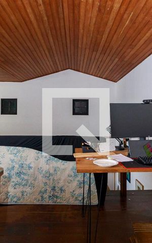 Casa à venda com 265m², 3 quartos e 4 vagas Casa à venda com 265m², 3 quartos e 4 vagasEscritório