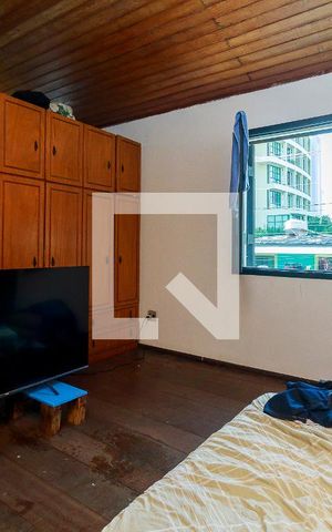 Casa à venda com 265m², 3 quartos e 4 vagas Casa à venda com 265m², 3 quartos e 4 vagasQuarto 1