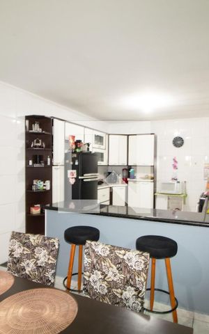 Casa à venda com 124m², 3 quartos e 2 vagas Casa à venda com 124m², 3 quartos e 2 vagasCopa