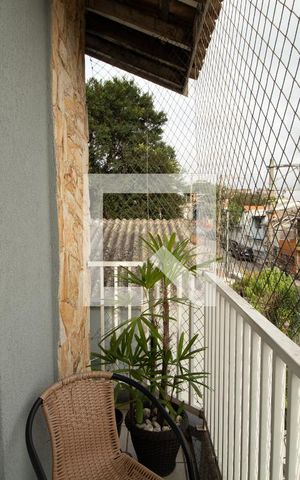 Casa à venda com 124m², 3 quartos e 2 vagas Casa à venda com 124m², 3 quartos e 2 vagasVaranda