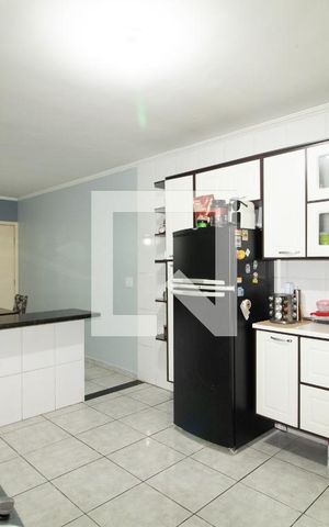 Casa à venda com 124m², 3 quartos e 2 vagas Casa à venda com 124m², 3 quartos e 2 vagasCozinha