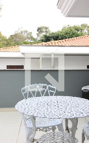 Casa à venda com 700m², 4 quartos e 5 vagas Casa à venda com 700m², 4 quartos e 5 vagasvaranda da Suíte Master