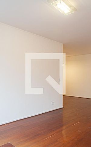 Apartamento à venda com 128m², 4 quartos e 1 vaga Apartamento à venda com 128m², 4 quartos e 1 vagaSala