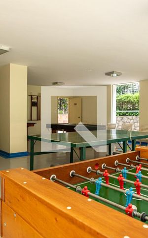 Apartamento à venda com 128m², 4 quartos e 1 vaga Apartamento à venda com 128m², 4 quartos e 1 vagaÁrea comum - Sala de jogos