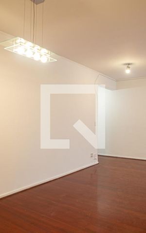 Apartamento à venda com 128m², 4 quartos e 1 vaga Apartamento à venda com 128m², 4 quartos e 1 vagaSala