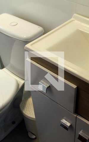 Studio para alugar com 50m², 1 quarto e 1 vaga Studio para alugar com 50m², 1 quarto e 1 vagaBanheiro