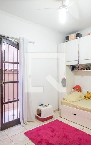 Casa à venda com 350m², 7 quartos e 4 vagas Casa à venda com 350m², 7 quartos e 4 vagasQuarto 2 (Casa 1)