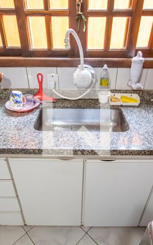 Casa à venda com 350m², 7 quartos e 4 vagas Casa à venda com 350m², 7 quartos e 4 vagasCozinha (Casa 2)
