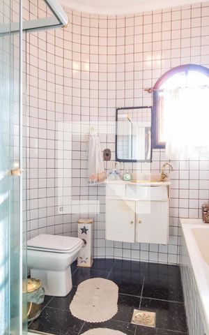 Casa à venda com 350m², 7 quartos e 4 vagas Casa à venda com 350m², 7 quartos e 4 vagasBanheiro da Suíte (Casa 1)