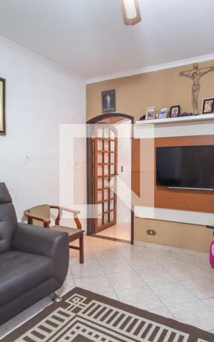 Casa à venda com 350m², 7 quartos e 4 vagas Casa à venda com 350m², 7 quartos e 4 vagasSala (Casa 2)