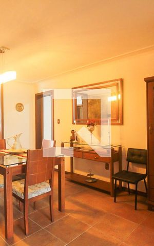Casa à venda com 388m², 4 quartos e 3 vagasSala