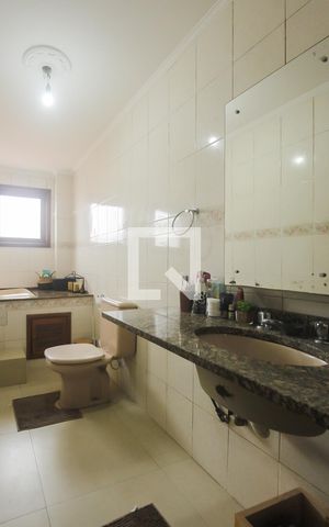 Casa à venda com 388m², 4 quartos e 3 vagasBanheiro