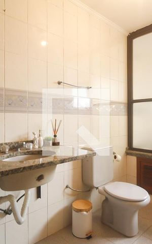 Casa à venda com 388m², 4 quartos e 3 vagasBanheiro Quarto