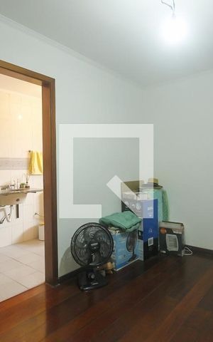 Casa à venda com 388m², 4 quartos e 3 vagasCorredor 