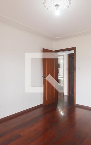 Casa à venda com 388m², 4 quartos e 3 vagasQuarto