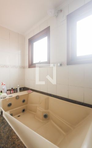 Casa à venda com 388m², 4 quartos e 3 vagasBanheiro