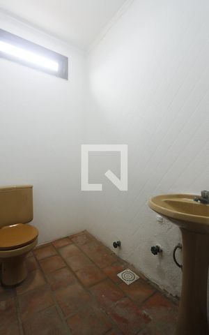 Casa à venda com 388m², 4 quartos e 3 vagasBanheiro sótão