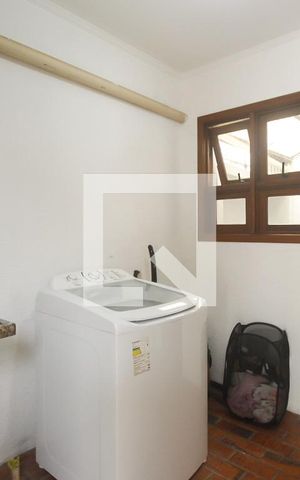 Casa à venda com 388m², 4 quartos e 3 vagasÁrea de Serviço