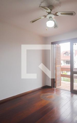 Casa à venda com 388m², 4 quartos e 3 vagasQuarto