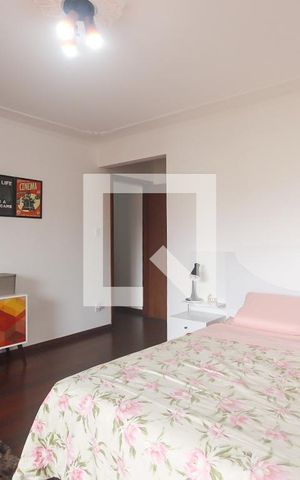 Casa à venda com 388m², 4 quartos e 3 vagasQuarto