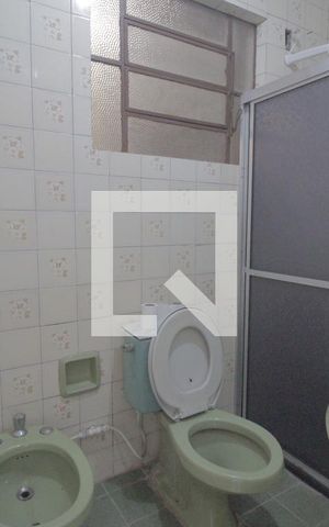 Casa para alugar com 60m², 2 quartos e sem vagaBanheiro