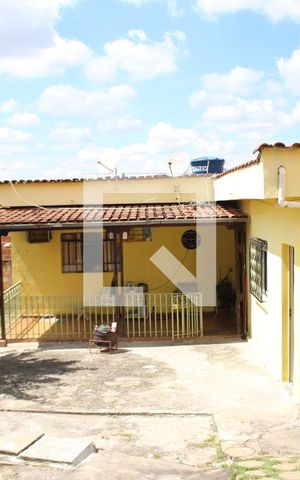 Casa à venda com 170m², 2 quartos e 4 vagasQuintal