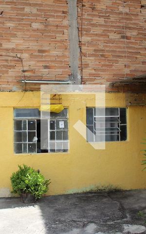 Casa à venda com 170m², 2 quartos e 4 vagasQuintal