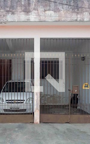 Casa à venda com 193m², 2 quartos e 2 vagasFachada