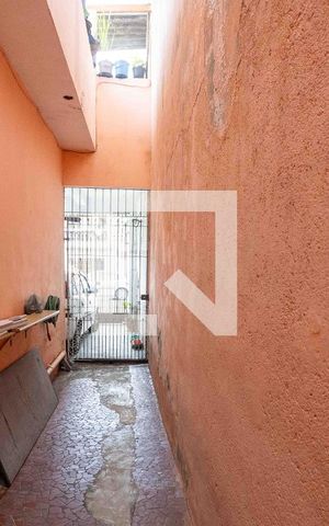 Casa à venda com 193m², 2 quartos e 2 vagasCorredor
