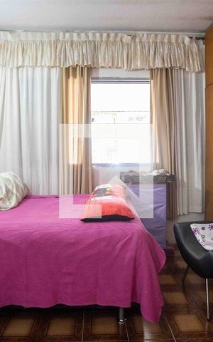Casa à venda com 193m², 2 quartos e 2 vagasQuarto 1