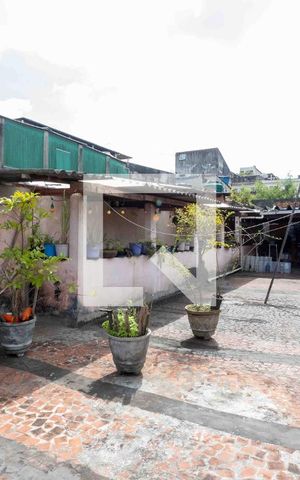 Casa à venda com 193m², 2 quartos e 2 vagasQuintal