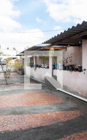 Casa à venda com 193m², 2 quartos e 2 vagasQuintal