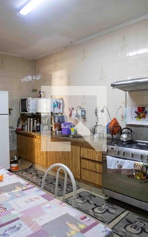 Casa à venda com 193m², 2 quartos e 2 vagasCozinha