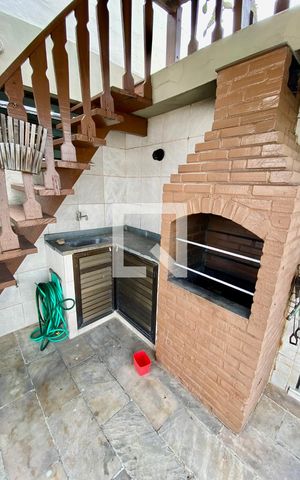 Apartamento à venda com 150m², 3 quartos e 1 vaga Apartamento à venda com 150m², 3 quartos e 1 vagaÁrea externa