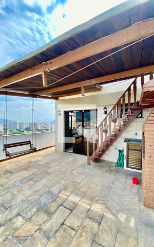 Apartamento à venda com 150m², 3 quartos e 1 vaga Apartamento à venda com 150m², 3 quartos e 1 vagaÁrea externa
