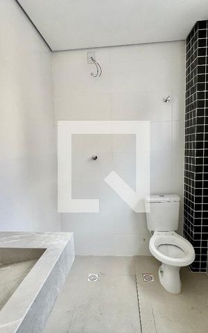 Apartamento à venda com 67m², 2 quartos e 1 vaga Apartamento à venda com 67m², 2 quartos e 1 vagaBanheiro Social