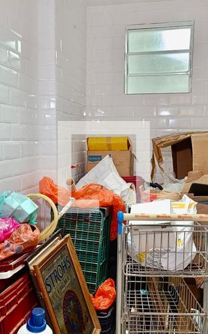 Apartamento à venda com 300m², 4 quartos e 4 vagas Apartamento à venda com 300m², 4 quartos e 4 vagasQuarto armário