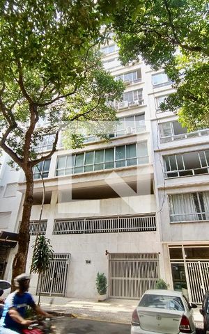 Apartamento à venda com 300m², 4 quartos e 4 vagas Apartamento à venda com 300m², 4 quartos e 4 vagasFachada com cartaz QA.
