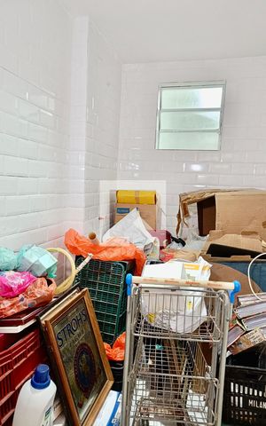 Apartamento à venda com 300m², 4 quartos e 4 vagas Apartamento à venda com 300m², 4 quartos e 4 vagasQuarto armário