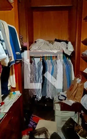 Apartamento à venda com 300m², 4 quartos e 4 vagas Apartamento à venda com 300m², 4 quartos e 4 vagasSuíte banheiro closet